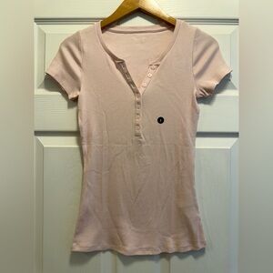 Hollister Women’s Short Sleeved Button Up Henley - Pink Size Small - New W/ Tags